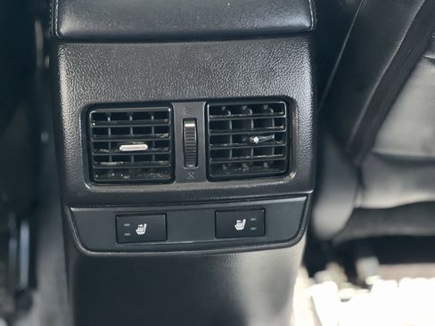 Used 2015 Subaru Outback 3.6R Limited image 23