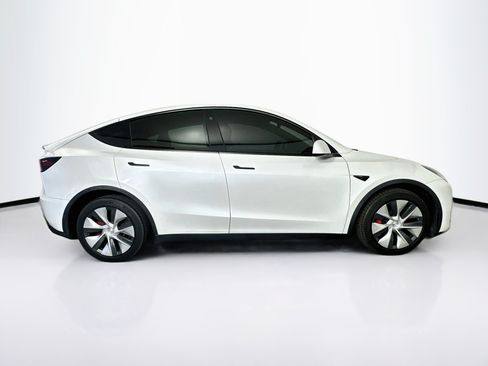 Used 2021 Tesla Model Y Long Range AWD/4WD image 10