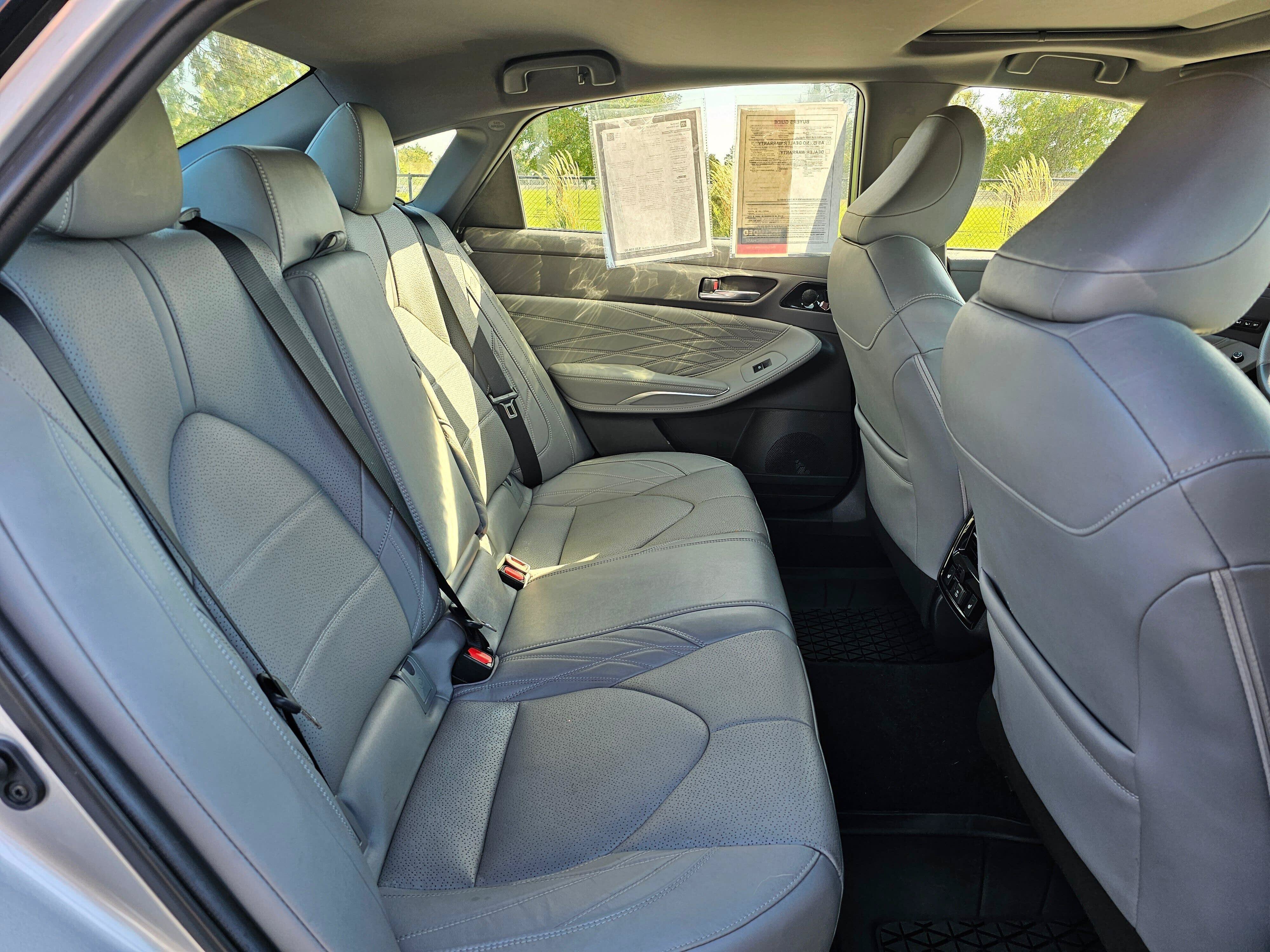 Certified 2021 Toyota Avalon Limited w/ Advanced Safety Package FWD image 11