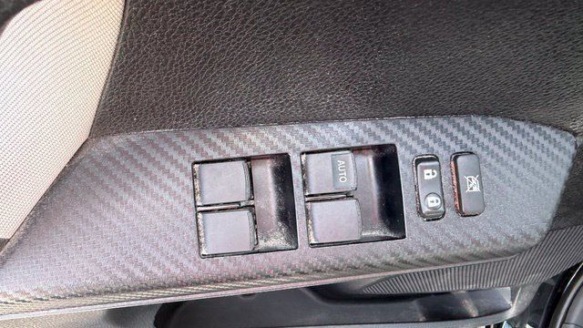 Used 2013 Toyota RAV4 LE AWD/4WD image 16