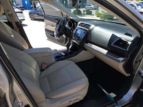 Used 2018 Subaru Outback 3.6R Limited AWD/4WD image 29