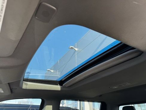 Certified 2022 GMC Sierra 1500 Elevation w/ Elevation Premium Package image 6