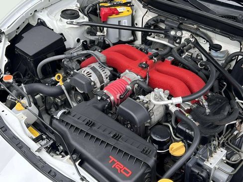 Used 2017 Toyota 86 image 30