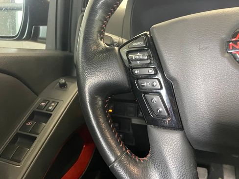 Used 2022 Nissan Frontier Pro-X RWD image 12