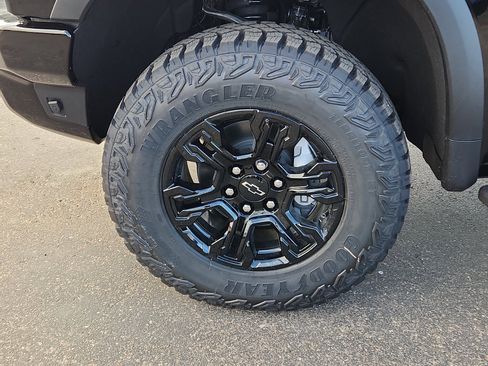 New 2026 Chevrolet Silverado 1500 ZR2 image 7