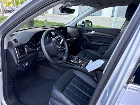 Used 2023 Audi Q5 2.0T Premium w/ Convenience Package AWD/4WD image 12