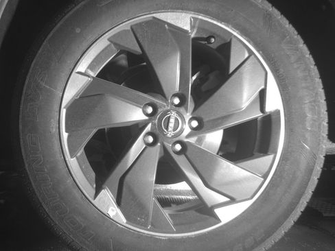 Used 2025 Nissan Rogue SV image 14