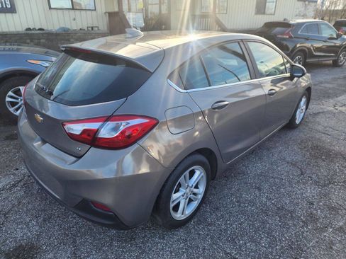 Used 2017 Chevrolet Cruze LT FWD image 8