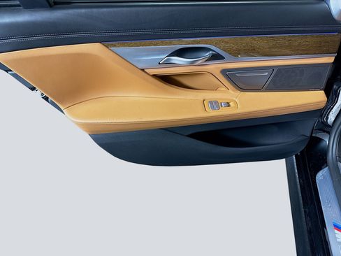 Used 2019 BMW 740i 740i w/ Executive Package image 26