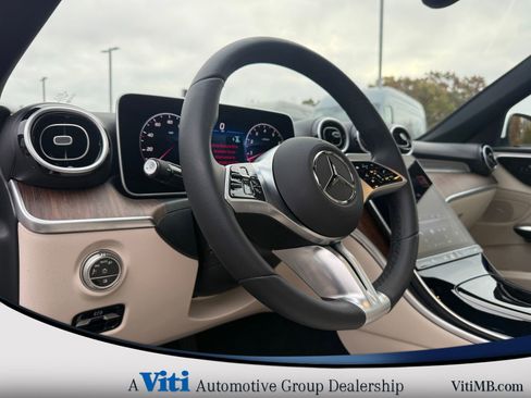Used 2025 Mercedes-Benz C 300 4MATIC Sedan image 16