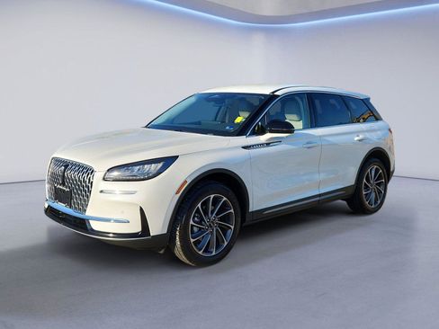 Used 2024 Lincoln Corsair FWD w/ Equipment Group 101A image 7