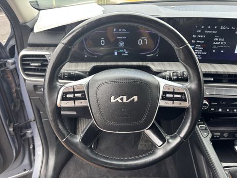 Used 2023 Kia Telluride EX w/ EX Captain's Chair Package AWD/4WD image 25