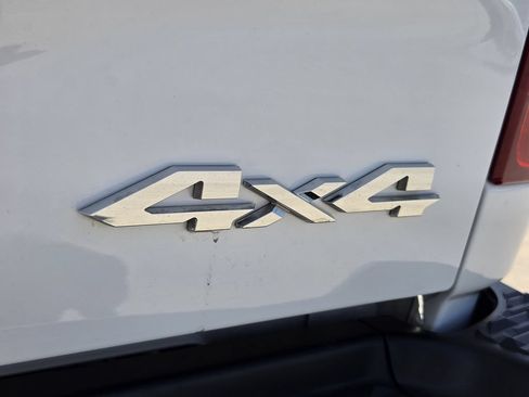 Used 2024 RAM 2500 Big Horn AWD/4WD image 9