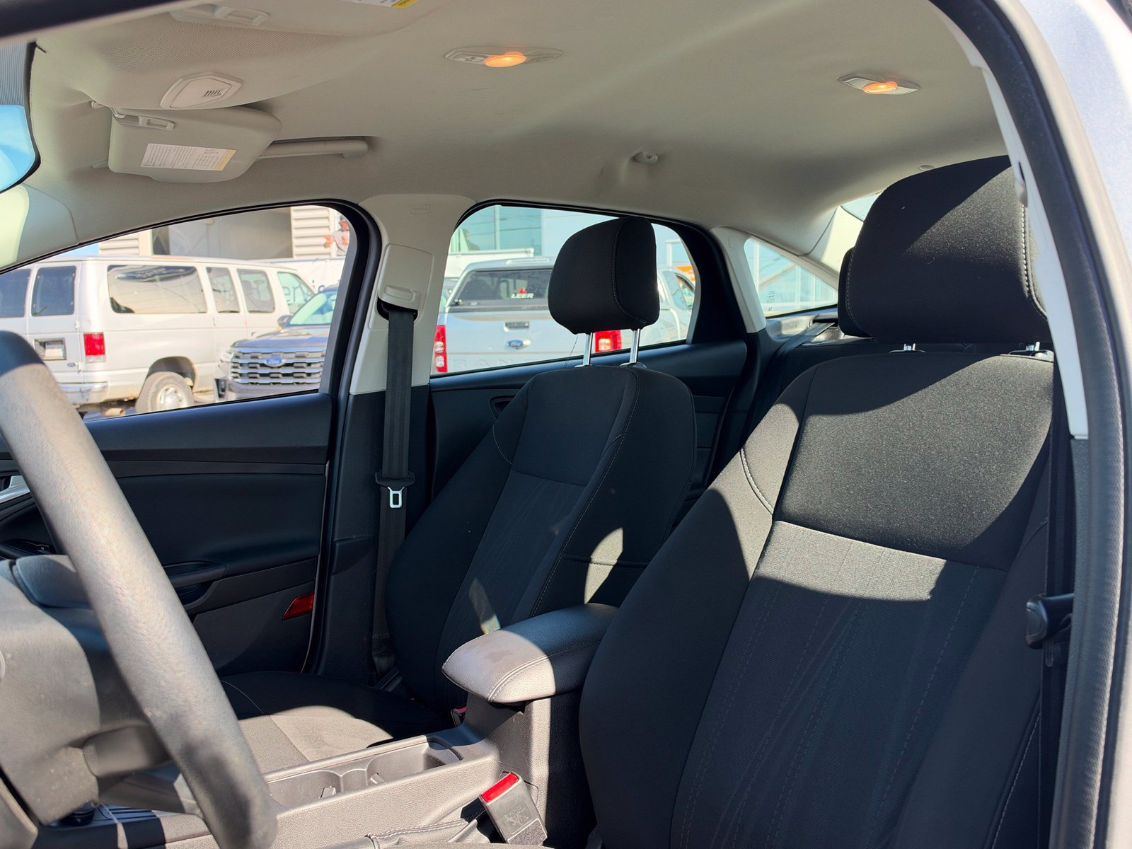 Used 2018 Ford Focus SE FWD image 11
