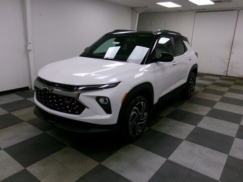 New 2026 Chevrolet TrailBlazer RS w/ Convenience Package AWD/4WD image 1