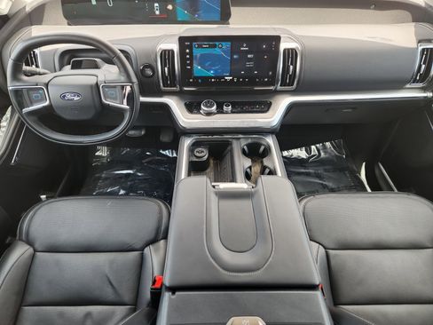 Used 2025 Ford Expedition Max Platinum AWD/4WD image 27