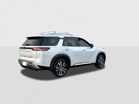 New 2025 Nissan Pathfinder Platinum w/ Cargo Package image 7