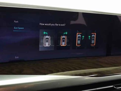 Certified 2025 Cadillac Escalade Sport Platinum w/ LPO, ONYX Package image 43