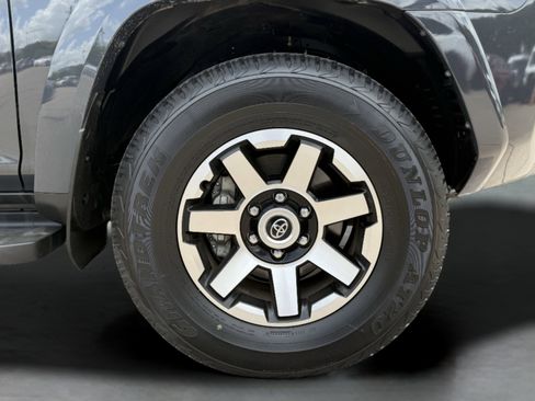 Used 2024 Toyota 4Runner TRD Off-Road image 9