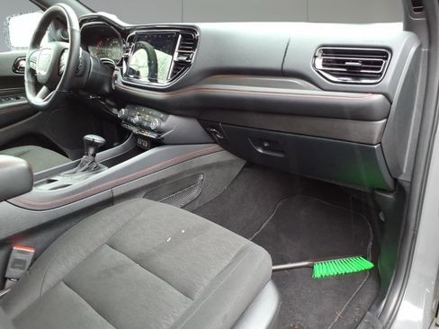 Used 2025 Dodge Durango GT image 8