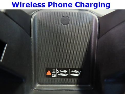 Used 2023 GMC Sierra 1500 AT4 w/ AT4 Premium Package image 32