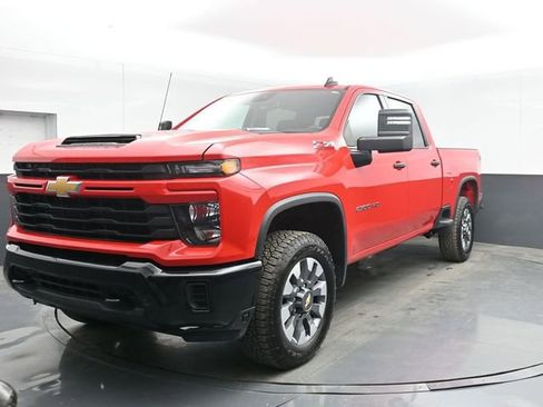 Used 2024 Chevrolet Silverado 2500 Custom w/ Custom Value Package AWD/4WD image 10