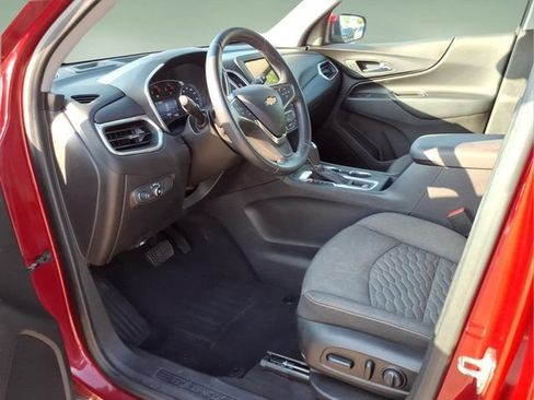 Used 2019 Chevrolet Equinox LT FWD image 11