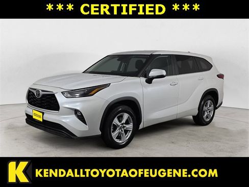Certified 2023 Toyota Highlander LE image 1