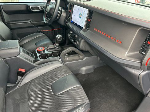 Used 2025 Ford Bronco Raptor AWD/4WD image 18