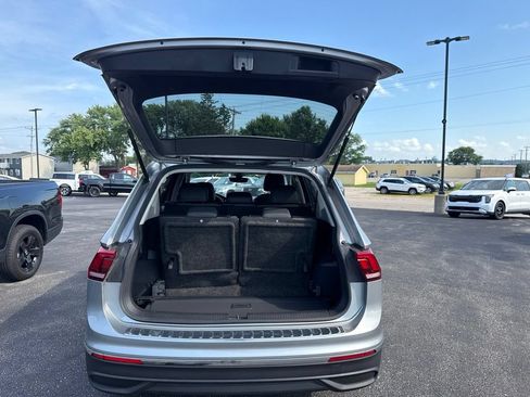 Used 2023 Volkswagen Tiguan SE FWD image 26