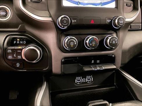 Used 2022 RAM 1500 Big Horn AWD/4WD image 31