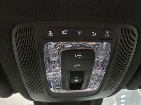 Used 2022 Mercedes-Benz GLS 450 4MATIC image 46