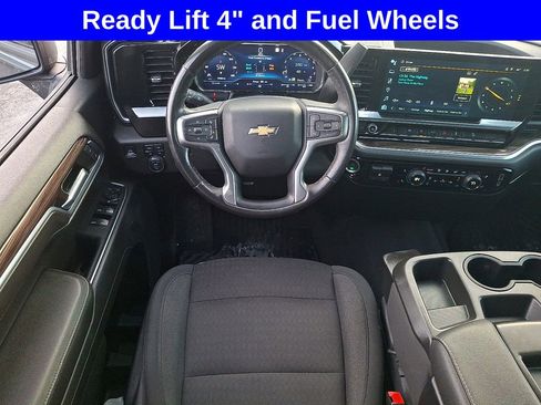 Used 2022 Chevrolet Silverado 1500 LT w/ Z71 Off-Road Package image 11