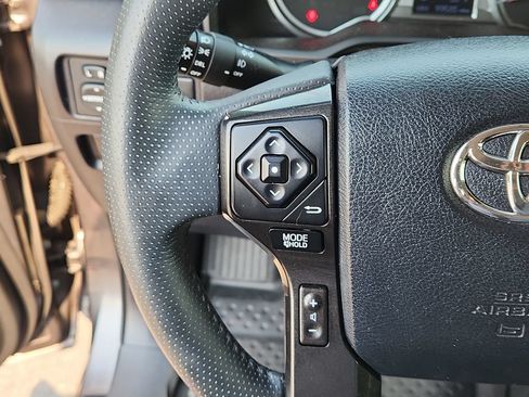 Used 2019 Toyota 4Runner TRD Off-Road Premium AWD/4WD image 15