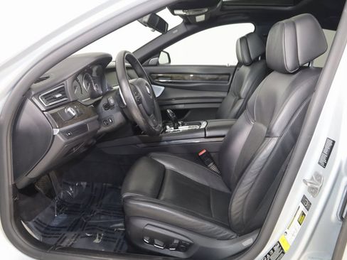 Used 2013 BMW 750i xDrive image 12