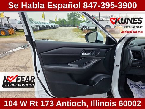 Used 2025 Nissan Rogue SL w/ SL Premium Package FWD image 18