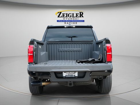 Used 2025 Toyota Tacoma SR5 w/ Blackout Plus Package (GST) AWD/4WD image 10