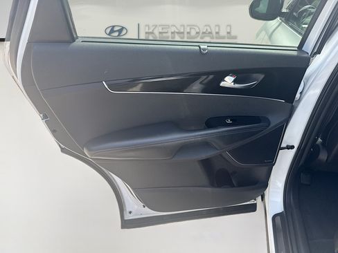 Used 2017 Kia Sorento SX FWD image 23