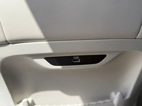 Used 2020 Chrysler Pacifica Limited w/ Advanced Safetytec Group image 21