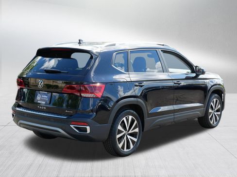 Certified 2023 Volkswagen Taos SE AWD/4WD image 7