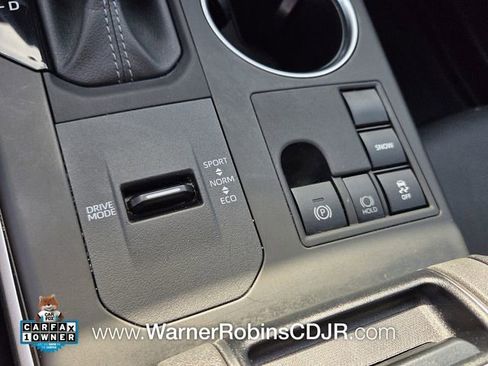 Used 2024 Toyota Highlander XSE image 27