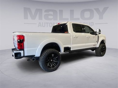 New 2026 Ford F250 Lariat w/ Black Appearance Package image 5