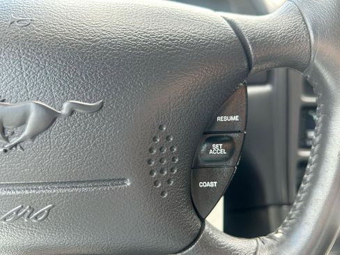 Used 2000 Ford Mustang GT RWD image 27