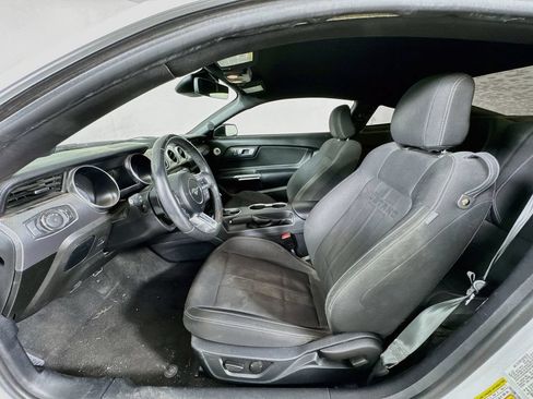 Used 2022 Ford Mustang GT w/ Black Accent Package RWD image 20