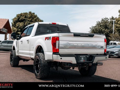 Used 2018 Ford F250 Platinum w/ Platinum Ultimate Package AWD/4WD image 5