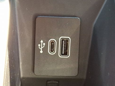 Used 2024 Lincoln Nautilus Reserve w/ Equipment Group 202A image 24