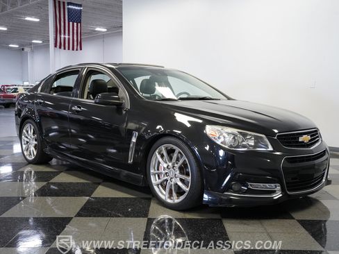 Used 2014 Chevrolet SS RWD image 17
