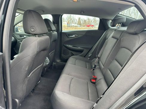 Used 2017 Chevrolet Malibu LT w/ Driver Confidence Package image 10