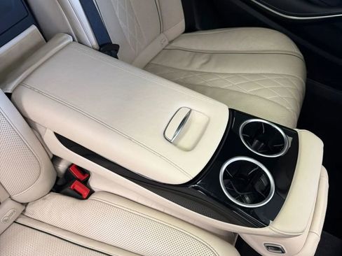 Used 2019 Mercedes-Benz S 560 Sedan image 17