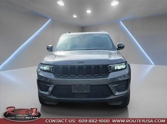 Used 2023 Jeep Grand Cherokee Altitude video 2